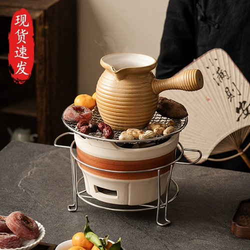 Варить чайные домики, старая модная угольная печь Дом, домашняя плита -MUD углеродная печь на открытом воздухе жареные на гриле.