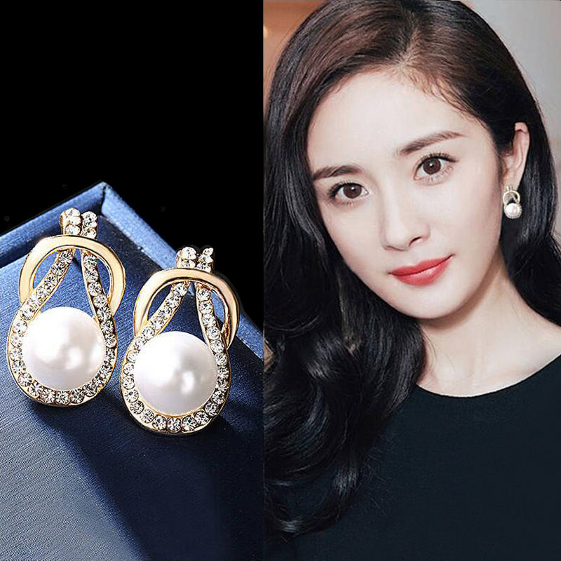 Drop-shaped pearl earrings 2022 new trend Korean vintage stud earrings women's sterling silver hypoallergenic premium earrings