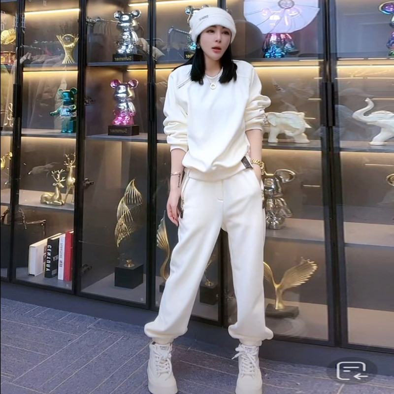 Fashion Design Sensation White Casual Sports Suit Women Autumn Winter Foreign Air Weight Reduction Looser Clothing Bouquet Leggings Pants Two Sets-Taobao