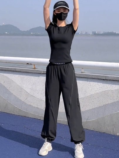 时尚休闲运动套装女夏季新款黑色冰丝薄款后口袋上衣跑步服两件套