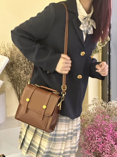 Самостоятельная ниша Американская ретро -пряжка кросс -по -прежнему мессенджером оксфордская сумка Британские прилежные ученики три вида магистральных школьных женщин