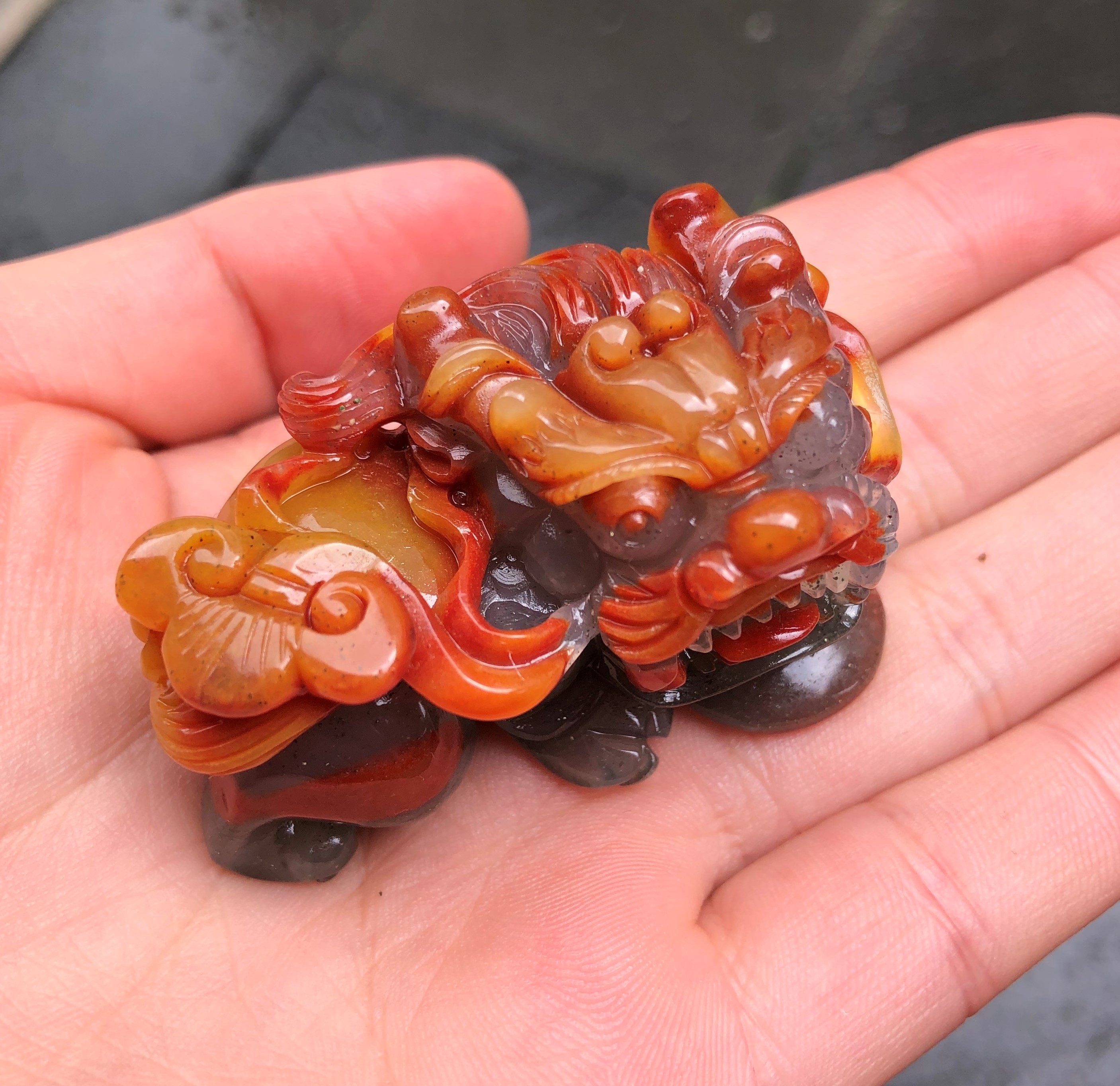 Yunnan Dragon Mausoleum Natural Yellow Dragon Jade Eggplant Mountain Stock Leader Strokes of the Treasure Leopard