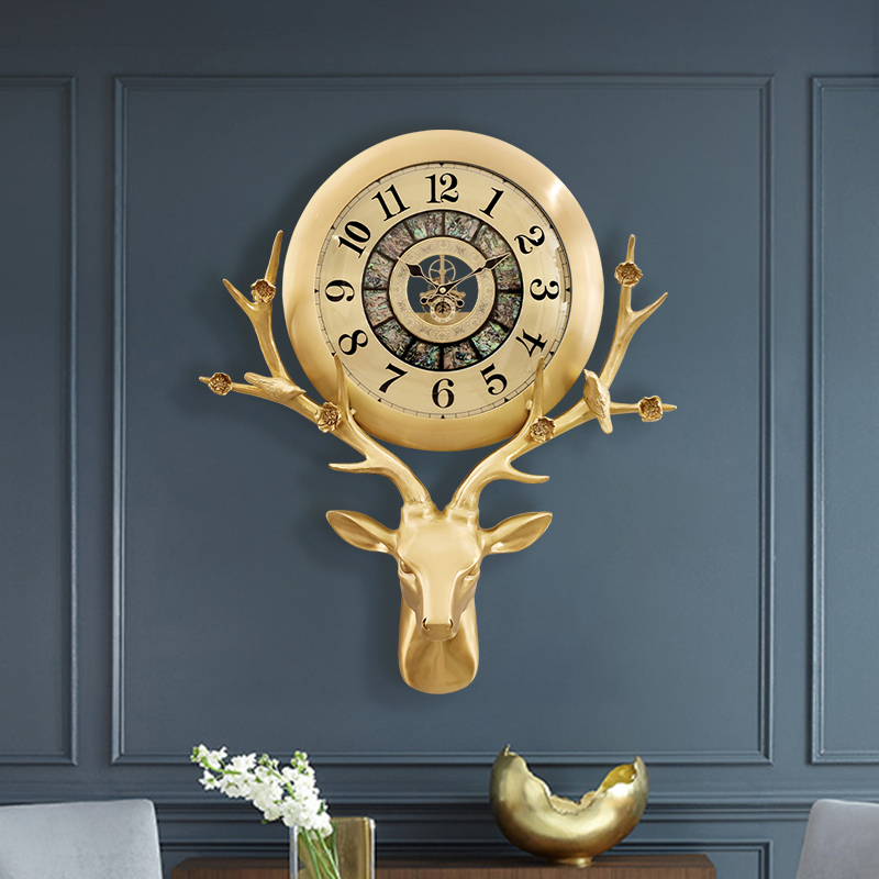 Pure brass European-style deer head clock decorative wall wall clock atmospheric fashion living room light luxury modern home creative hanging watch