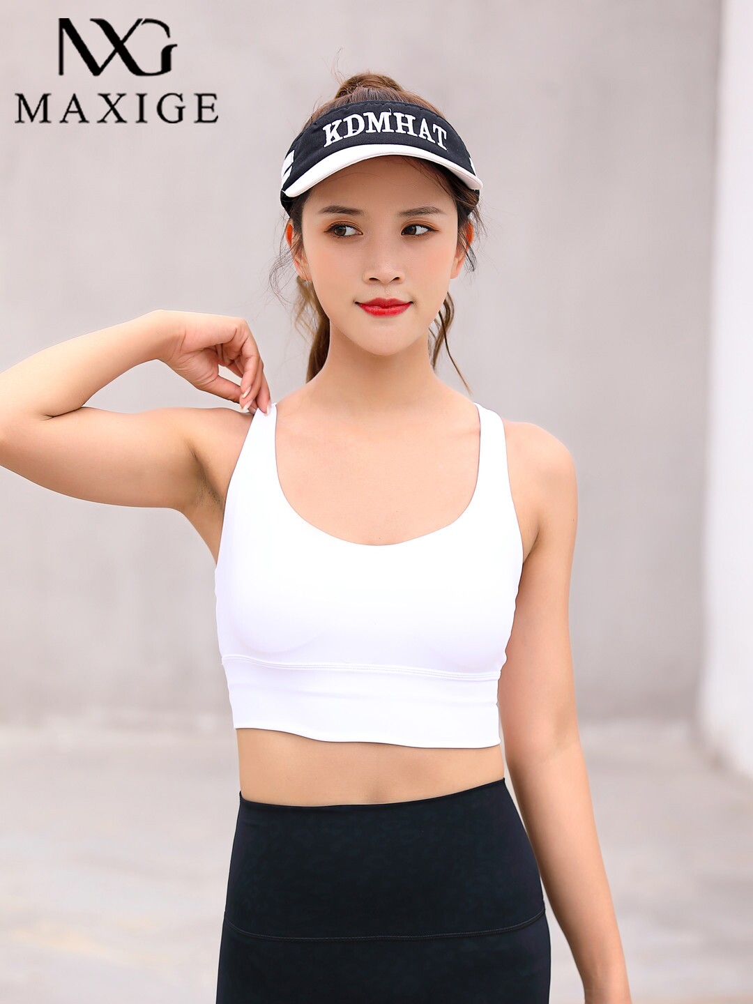New shockproof running sports underwear large open back cross beautiful back yoga vest naked sense running training fitness top