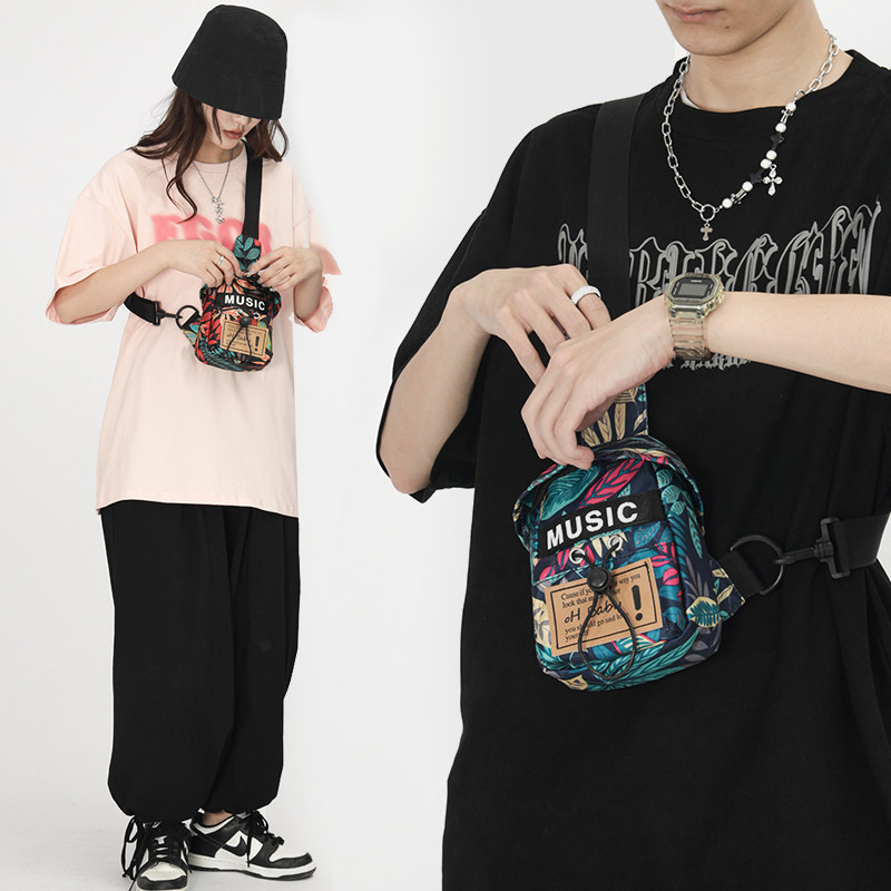 Mini cute chest bag women's 2022 new simple small cloth bag Oxford cloth cross-body bag all-match canvas casual women's bag