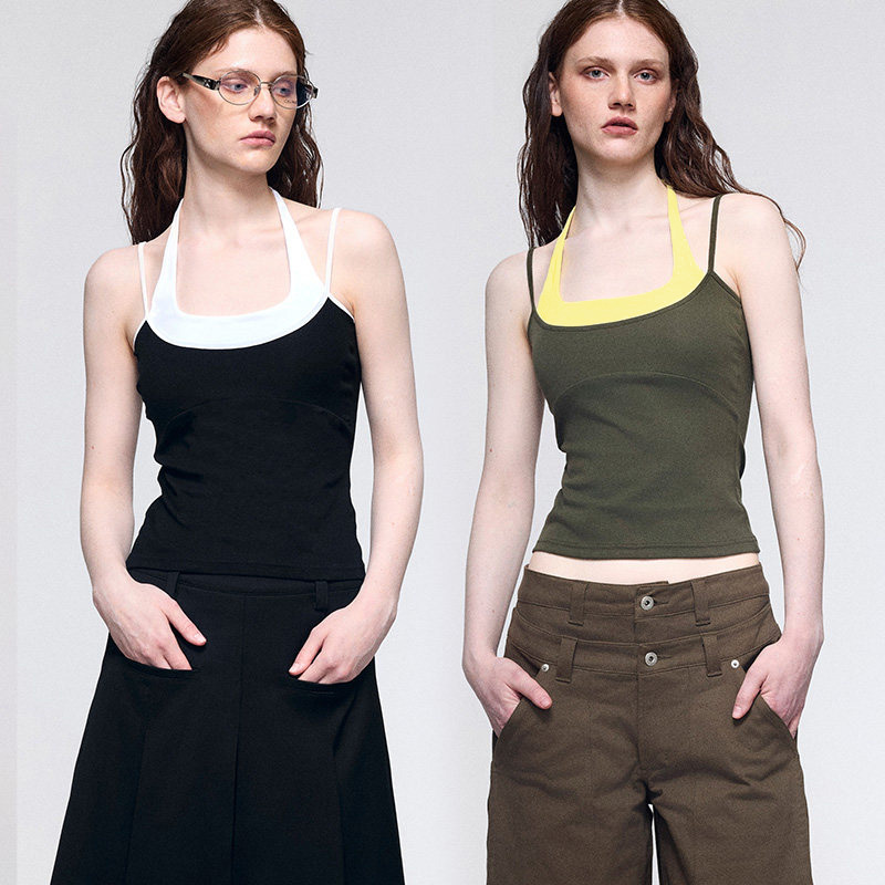 Tomorrow, a Contrasting Color Slim-Fit Fake Two-Piece Sporty Halter Neck Tank Top with Chest Pads and Square Neckline