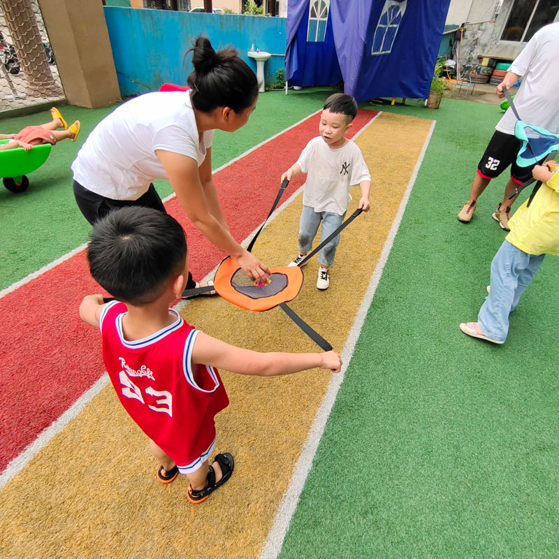 Children's bomb loops feel integrated training equipment body intelligent multiplayer fun game kindergarten throws up the ball and parent-child interaction