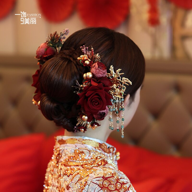 Xiuhe clothing headdress 2022 new wedding new Chinese style bride toast clothing hair accessories simple atmosphere simple step shake women