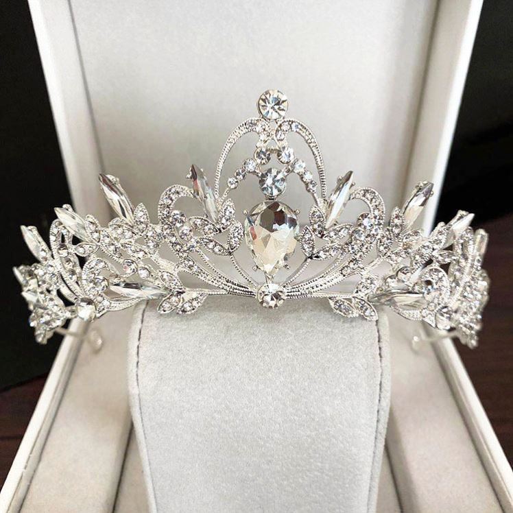 Korean bride grand crown headdress princess pearl super fairy birthday party network red 2021 hair hoop cry good