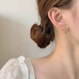 Серебряные металлические брендовые маленькие серьги, простой и элегантный дизайн, серебро 925 пробы