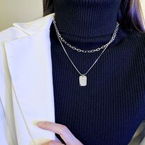 Light Extravagant Small Crowdletter Square Card Necklace Woman Pure Silver Design Sense Lock Bone Chain 2021 New Sweater Chain Accessories