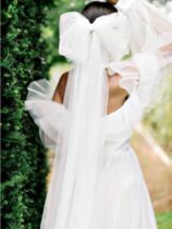 Bridal wedding dress with big bow veil sweet and cute milky white long tail headdress ladys travel photo props veil