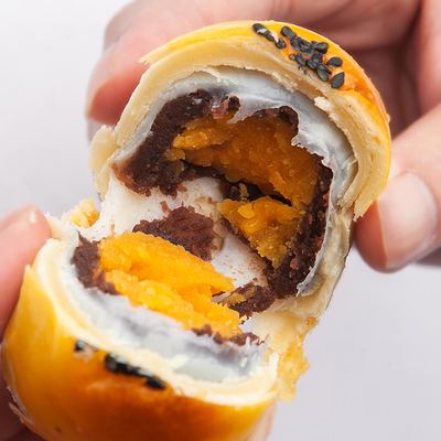 彩纳淘蛋黄酥网红零食