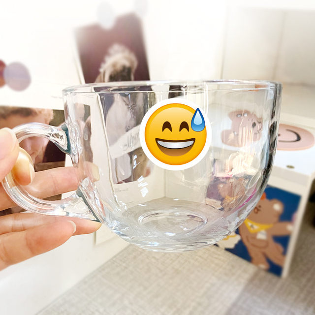 Sweating Soybean Stickers Are Waterproof, Tear-Resistant, Removable, Easy to Peel Off, Label Paper with a Diameter of 2.5cm and 4.0cm, Cute Speechless Expression Decorative Stickers for Journaling and Organizing