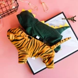 Осенью и зимней теплой собачьей одеждой, четырехфутовой одеждой, маленькой и средней собачьей плюшевой кошачницей