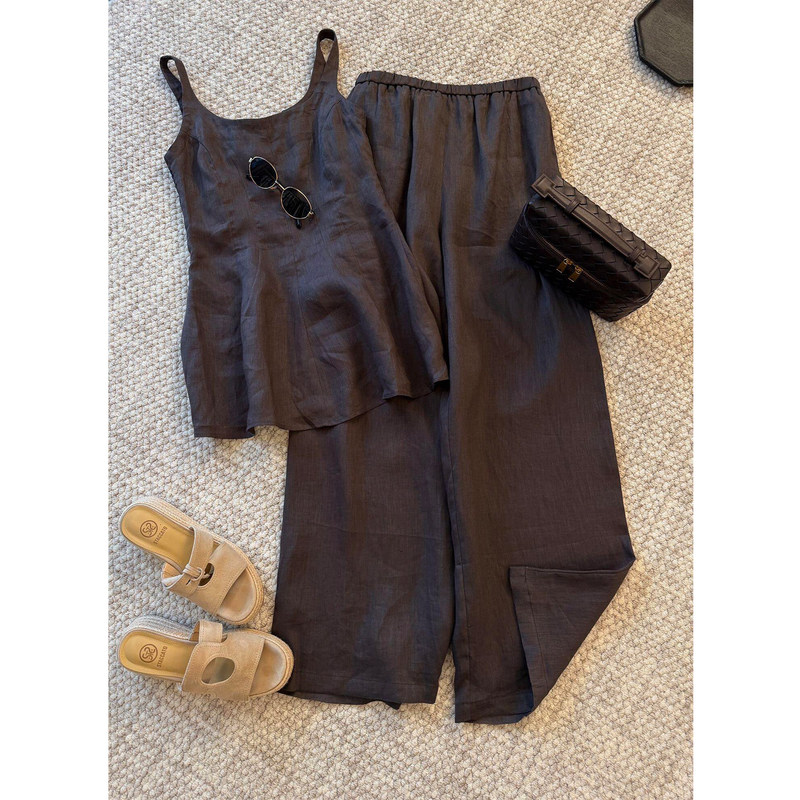 Relaxed Old Money Style High-End Cotton and Linen Suit for Women, Summer Linen Sleeveless Camisole Top and Wide-Leg Pants Two-Piece Set