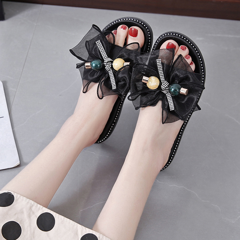 Net red slippers female super fire wild slippers female indoor home princess style net red slippers female outside wearing vibrato