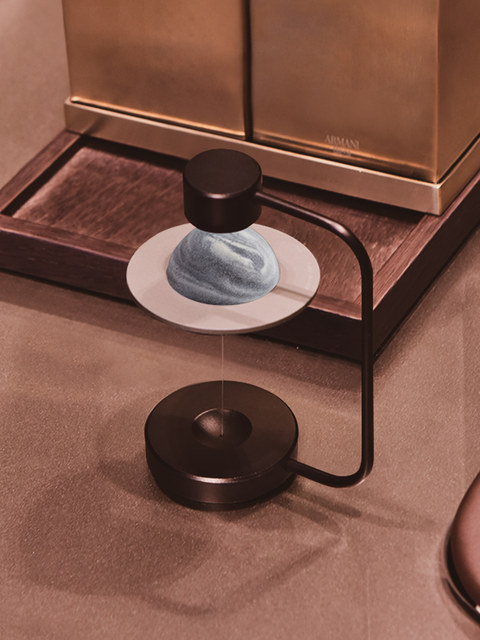 Magnetic Levitation Asteroid Diffuser Aromatherapy Ornament Essential Oil Creative Office Desktop High-End Creative Gift for Men