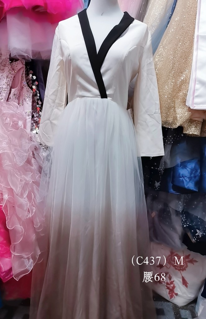  M+C437 waist 68 rent   + $3.14 