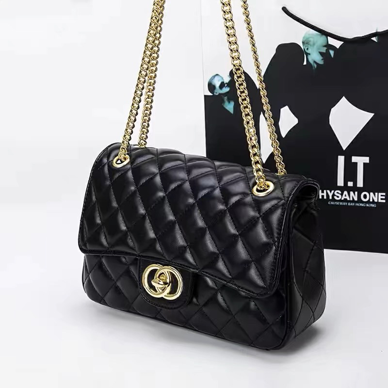 Женская кожаная сумка Chanel, новинка 2025 года, модная сумка-мессенджер на одно плечо, универсальная маленькая ароматическая сумка-ромб на цепочке