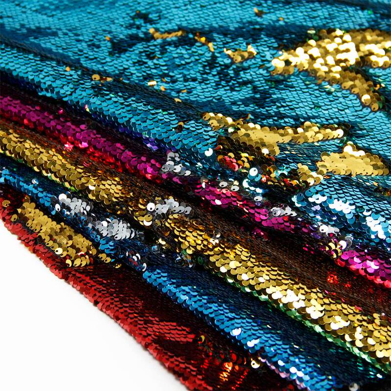 Two-Color Sequin Fabric Graffiti Internet Celebrity Wall Sequin Background Cloth Front and Back Reversible Fish Scale Sequin Clothing Fabric Two-Color Sequin Fabric Graffiti Internet Celebrity Wall Sequin Background Cloth Front and Back Reversible Fish Scale Sequin Clothing Fabric