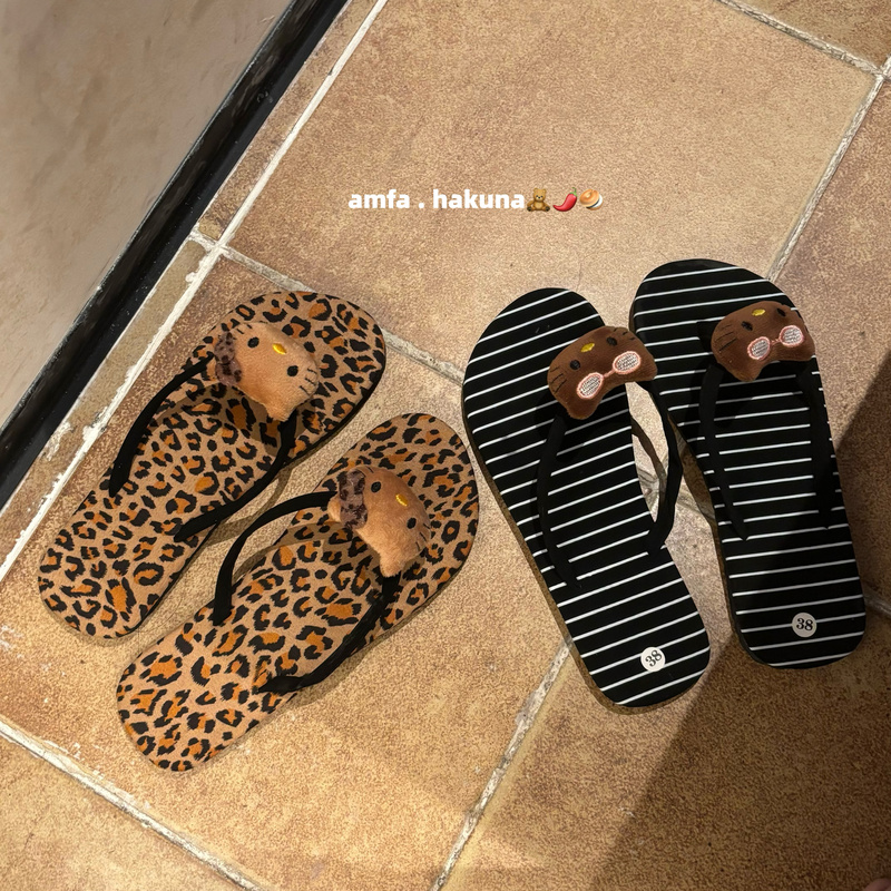 Leopard Print Stripes! Beach Vacation Flip-Flops, Indoor Non-Slip Slippers, Casual Outdoor Wear, Women's Flip-Flops Leopard Print Stripes! Beach Vacation Flip-Flops, Indoor Non-Slip Slippers, Casual Outdoor Wear, Women's Flip-Flops