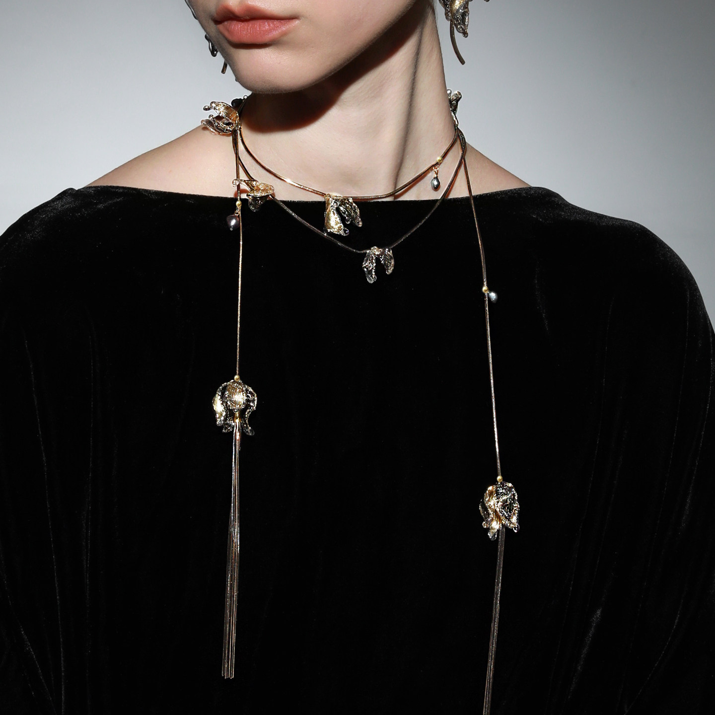 [2026 New Arrival - Multiple Wearing Options] AS Original Black and Gold Magnolia Necklace, Long Necklace, Waist Chain, Headwear, Bracelet