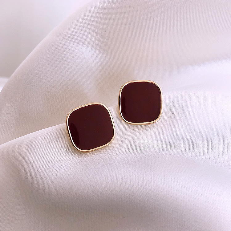 2020 NEW TIDE WINE RED SQUARE Superior Sense Commute Earrings Temperament women's Feminine Type Ear Needle Mesh Red Silver Needle Ear Accessories