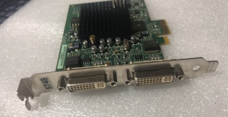 Matrox G550 PCI-E 32M MGI G55-MDDE32F F7229-00 10N7756 10N7756 card