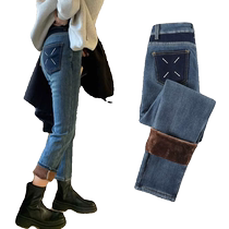 Merald wearing a hitch 150 autumn and winter plus suede 70% straight cylinder smoke pipe with a pair of jeans female elastic 80% 9