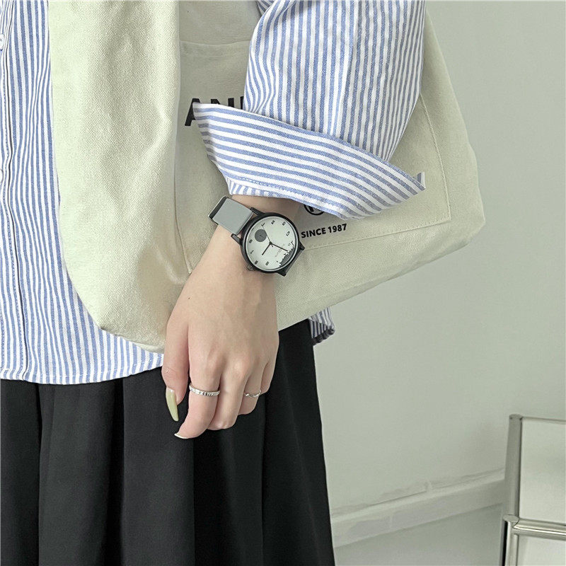 Minimalist Women's Quartz Watch With Silicone Strap For Girls_voghion.com