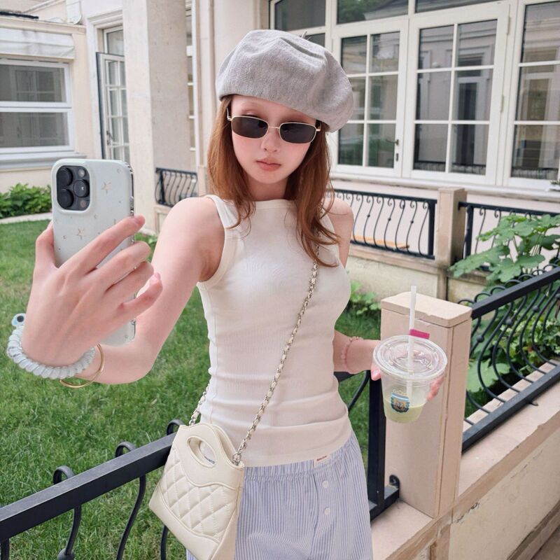 Egg ·【Lazy Off-Shoulder Style】Summer Off-Shoulder Design Versatile Sleeveless Tank Top Egg ·【Lazy Off-Shoulder Style】Summer Off-Shoulder Design Versatile Sleeveless Tank Top