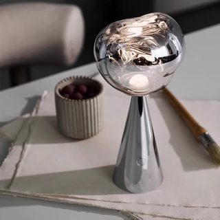 Nordic Designer Lava Table Lamp Magnetic Charging Small Table Lamp High-End Creative Bedroom Bedside Decoration Atmosphere Lamp