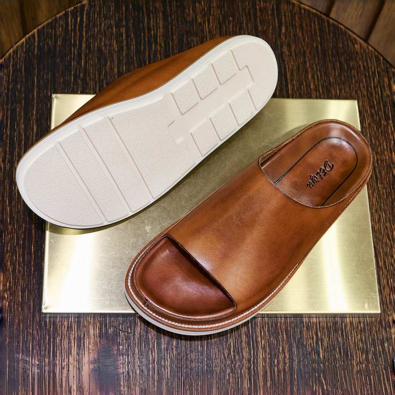 2026 Old Money Style Horse Leather Men's Large Size Slip-On Sandals Summer Outdoor Non-Slip Soft Sole Casual Sandals Beach Shoes for Men 2026 Old Money Style Horse Leather Men's Large Size Slip-On Sandals Summer Outdoor Non-Slip Soft Sole Casual Sandals Beach Shoes for Men