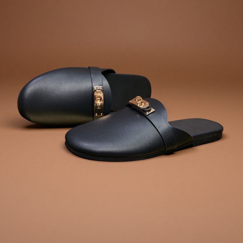 Light Luxury Trendy Men's Genuine Leather Slippers with Metal Buckle, Thick-Soled Outdoor Sandals, Summer Casual Closed-Toe Half-Slipper Mules Light Luxury Trendy Men's Genuine Leather Slippers with Metal Buckle, Thick-Soled Outdoor Sandals, Summer Casual Closed-Toe Half-Slipper Mules