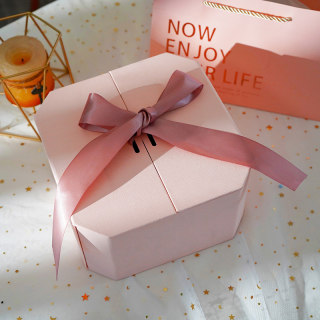 Ins style birthday ceremony gift box