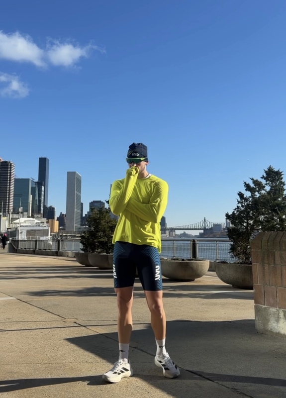 Uvu Running Sports Casual Long-Sleeved T-Shirt for Men and Women, Ultra-Light, Breathable, Quick-Drying, Slightly See-Through Fabric, Silky Smooth