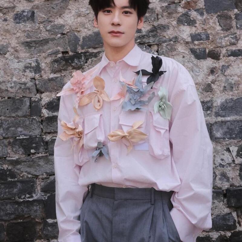 Wei Zhenming Celebrity-Style Shirt, Spring and Summer Show Style, Floral Three-Dimensional Design, Loose Fit, Versatile for Commuting, Unisex Shirt, Trendy