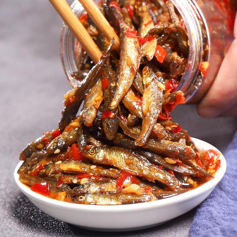 Spicy firewood fish dried food snacks Fire fish Maomao fish Hunan specialty small fish farm homemade canned