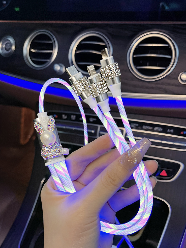 39块8��的车充镶钻还一拖三？姐妹你确定不是正在做梦。