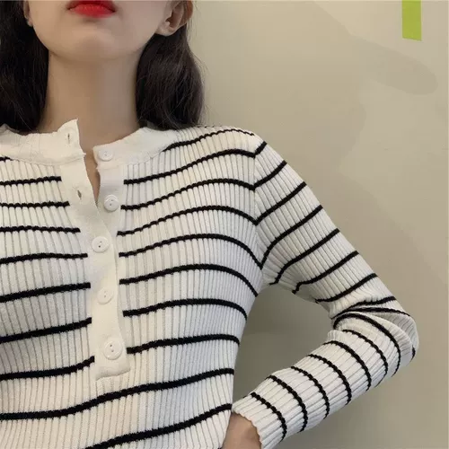 Приятный телу трикотажный свитер, облегающий крой, в западном стиле, в обтяжку, по фигуре