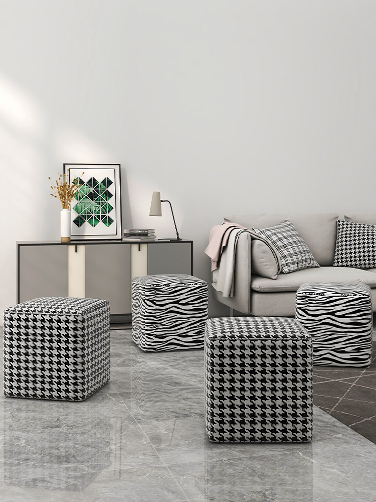 Living room sofa stool footstool for thousands of birds Gongbench seat pier light and luxurious fabric Home swapped stool Makeup Chairs Makeup Stools