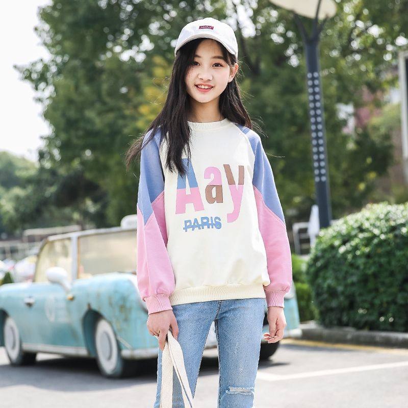 Girl's long sleeve T-shirt Spring autumn 2022 new CUHK Tong Wei clothes 12-15-year-old Children's autumn clothes blouses with undershirt tide