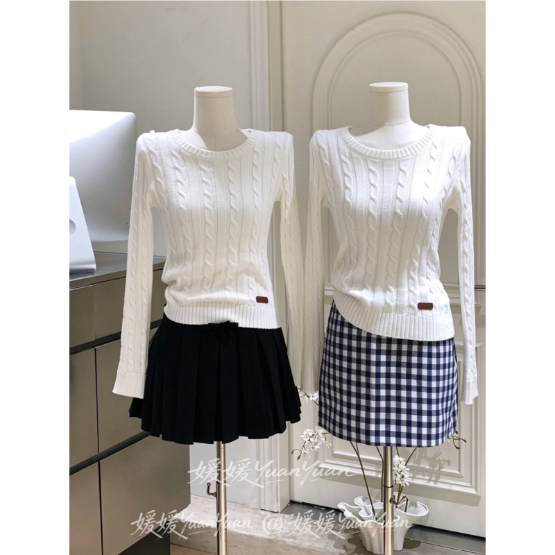 Korean-Style Round-Neck Cable-Knit Sweater for Women, Autumn and Winter Long-Sleeve Pullover, Versatile and Slimming White Top Korean-Style Round-Neck Cable-Knit Sweater for Women, Autumn and Winter Long-Sleeve Pullover, Versatile and Slimming White Top