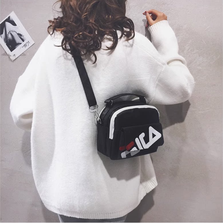 Чтобы поцарапать a流行小包包女夏季2023新款潮时尚爆款超火单肩斜挎包小众设计