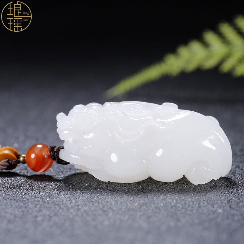 Langyao Xinjiang Hetian Jade Pixiu pendant natural sheep fat white jade male and female lovers Pixiu pendant jade pendant