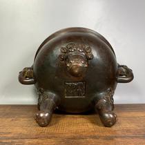 Timeout Hall One Mouthful Old Bronze Ware Pure Copper Smoked Incense Stove Old Stove Pendulum Pieces with a collection of items Swaying Pieces