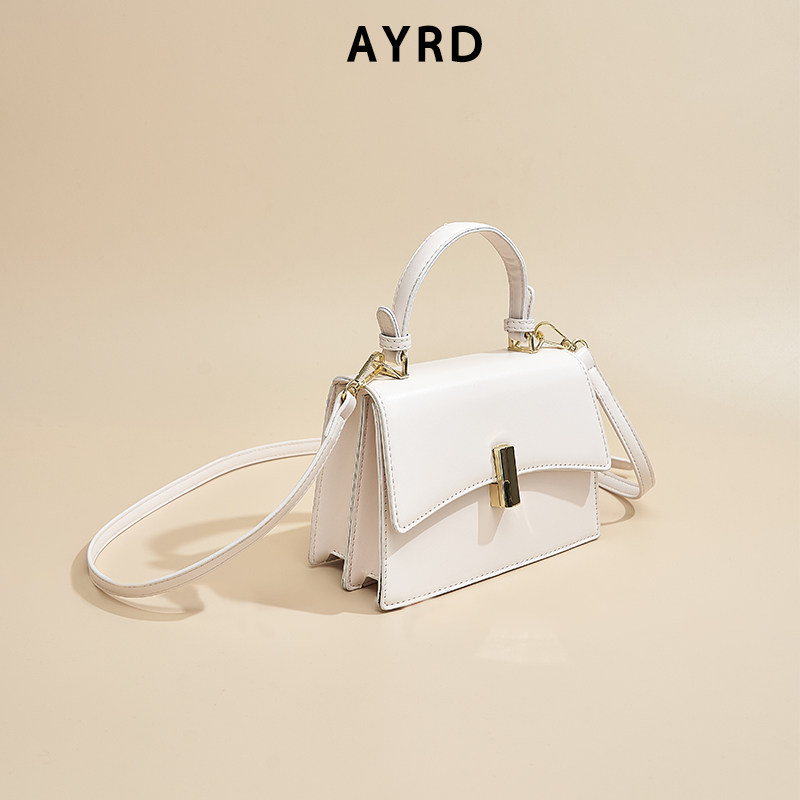 Bursting Carry-on Shoulder Bag Sloped Satchel 100 Hitch Summer Mini Square Bag Lady 2021 New Wave Advanced Sense Fashion