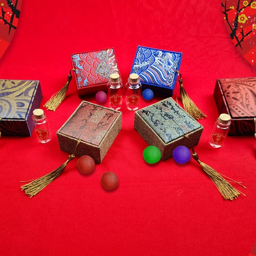 Детский сувенир ручной работы для хранения пуповины