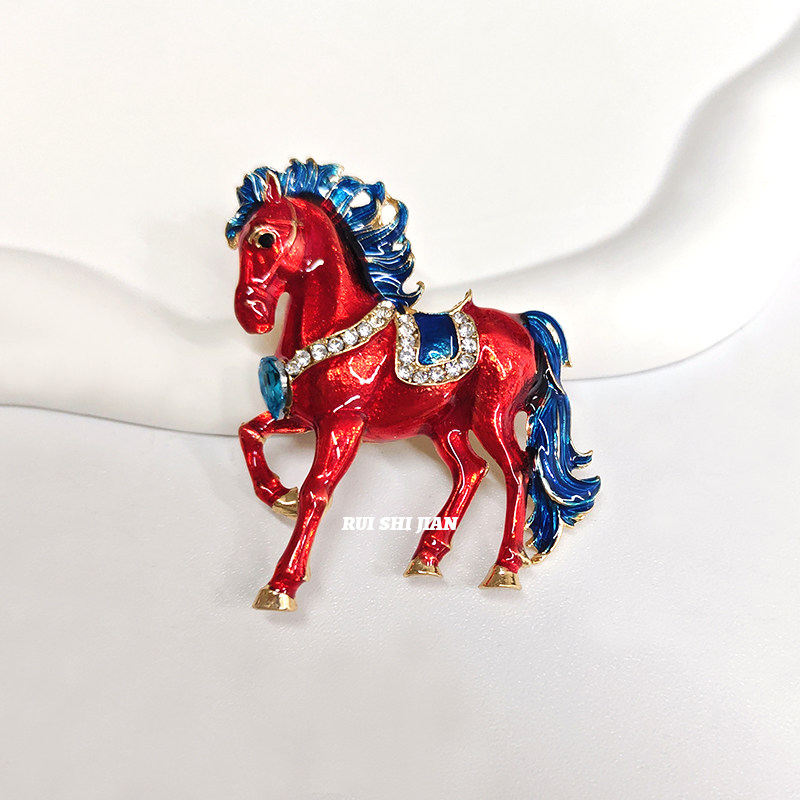 Immediately Successful Zodiac Year Pony Brooch to Match Coat, Exquisite and High-End, Light Luxury Corsage, High-End Fashion Pin